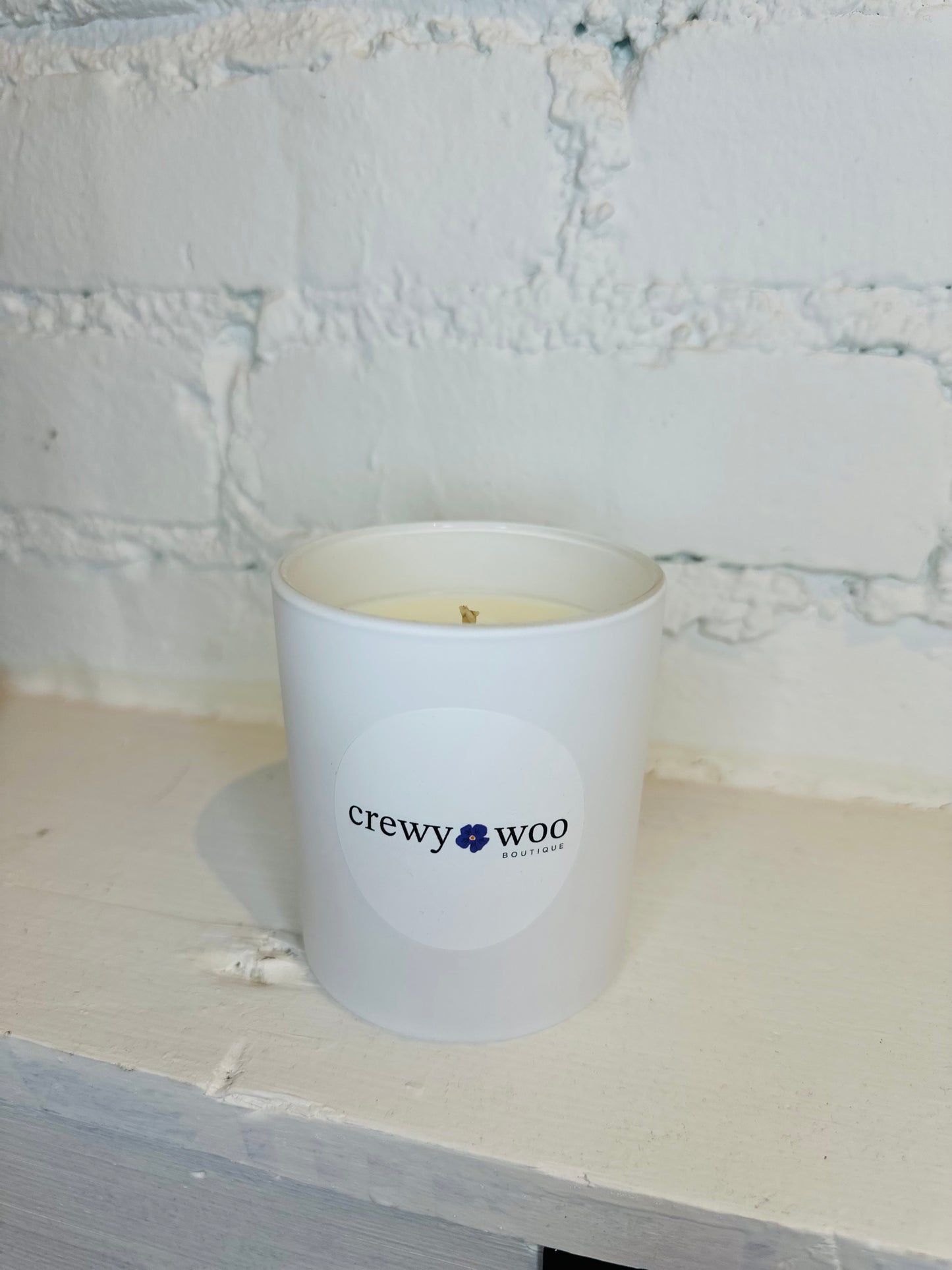 Signature Scent Candle - A Warm Embrace in Every Flicker