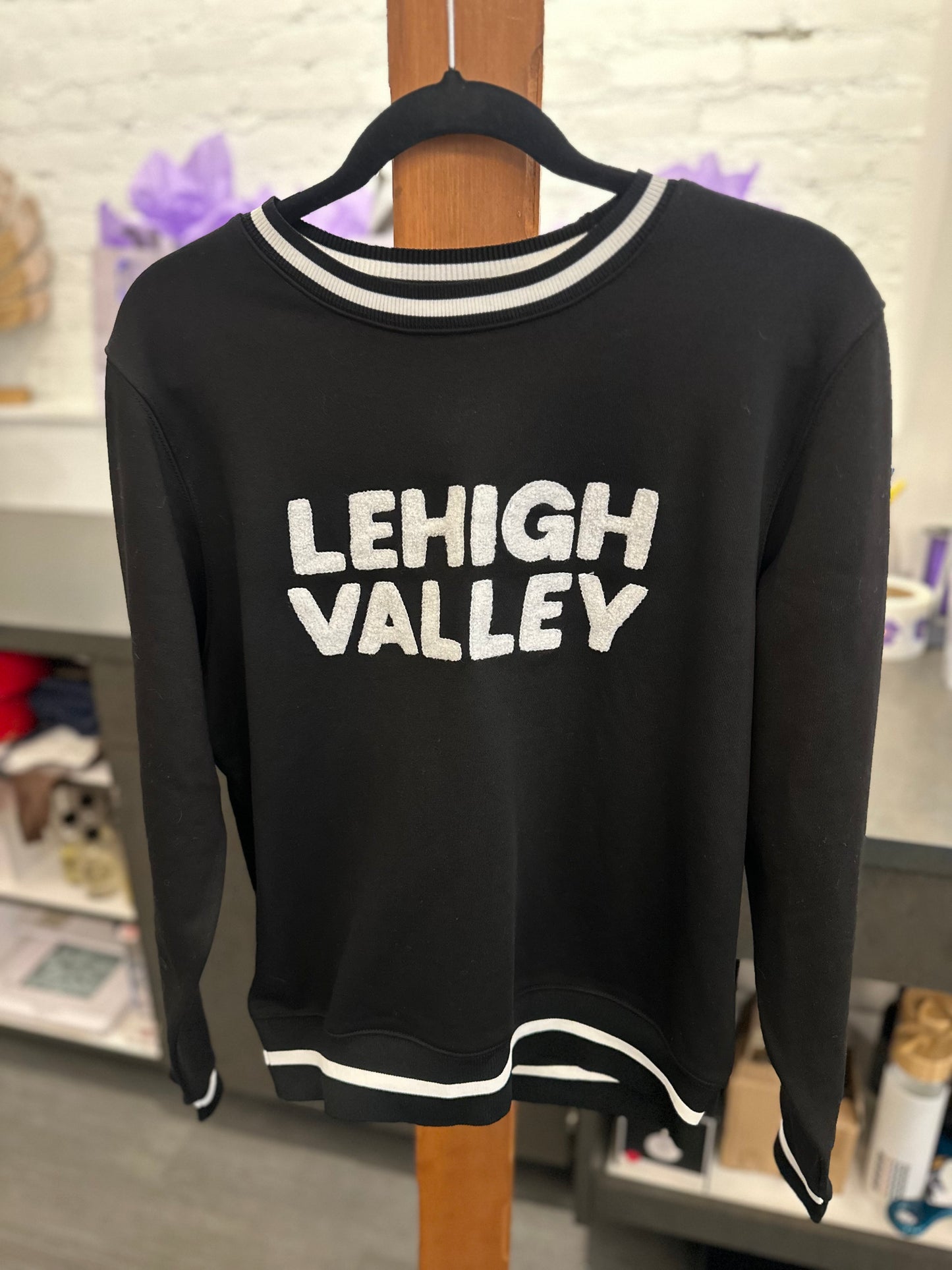 Lehigh Valley Crewneck Sweatshirt - Comfortable and stylish sweatshirt for locals and visitors