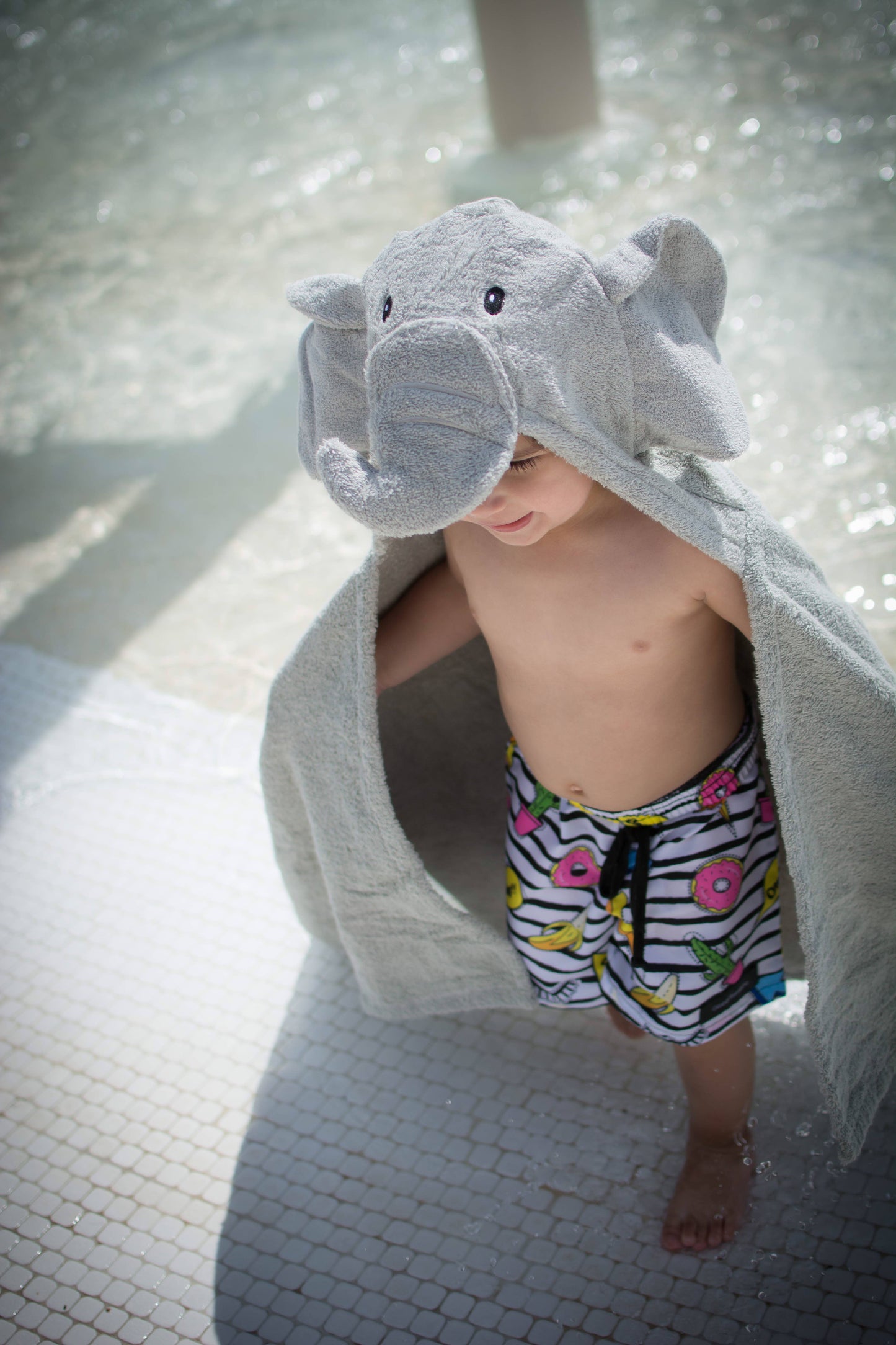 Elephant hooded towel for toddlers ages 2 to 8 years old