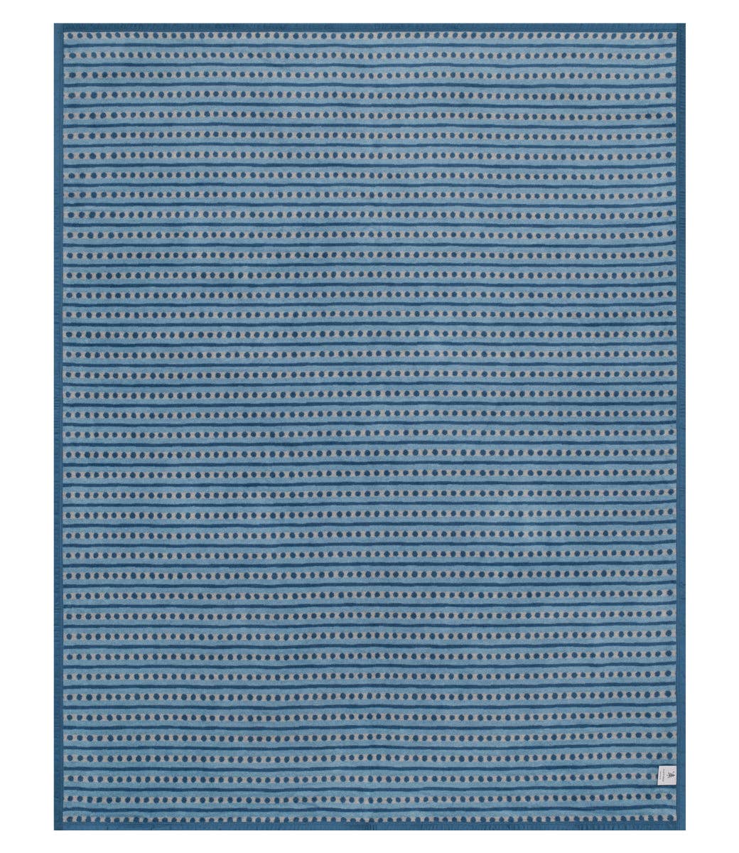 Chappy Wrap Beach Pebble Cornflower Blanket