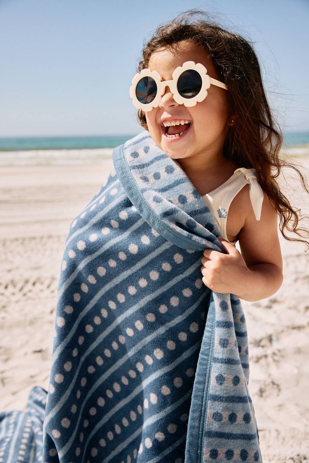 Chappy Wrap Beach Pebble Cornflower Blanket